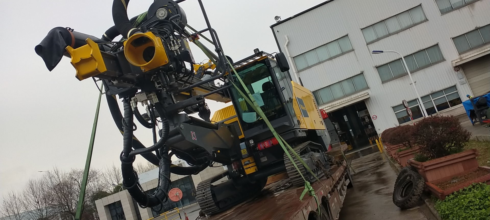 工(gōng)程設備楚基物(wù)流承運