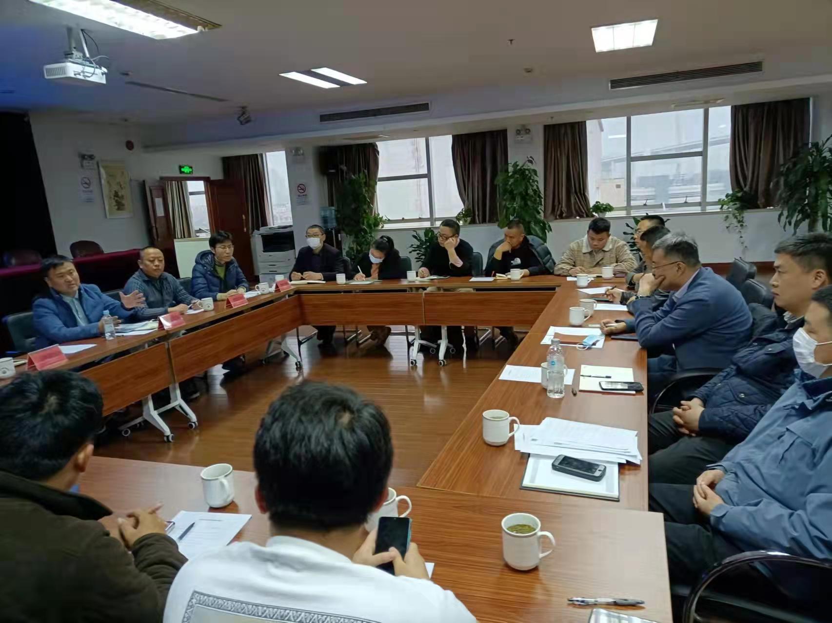 上海市交通管理(lǐ)局召開重大件通道規劃企業調研讨論會